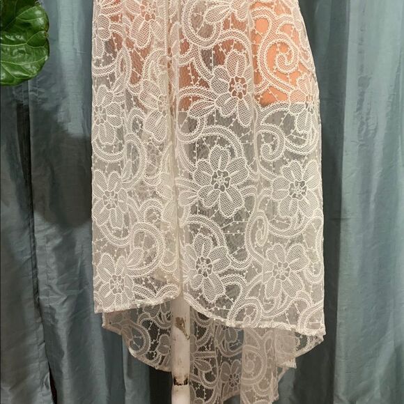 Victoria’s Secret embroidered lace high-low Kimono - Picture 8 of 13